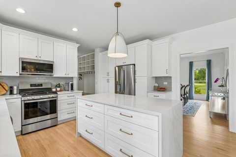 Tiny photo for 5N619 Farrier Point Lane, St. Charles, IL 60175 (MLS # 12675203)