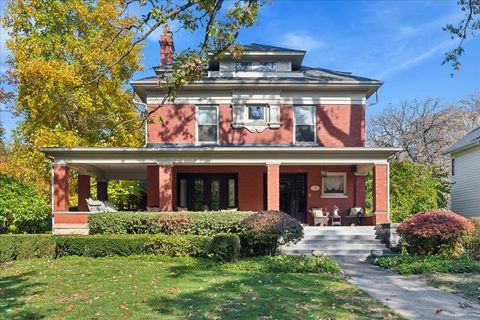 Photo of 730 Lake Avenue, Wilmette, IL 60091 (MLS # 12608492)