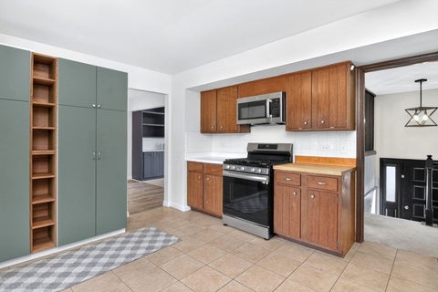 Tiny photo for 215 Edgebrook Drive, Bloomingdale, IL 60108 (MLS # 12742307)
