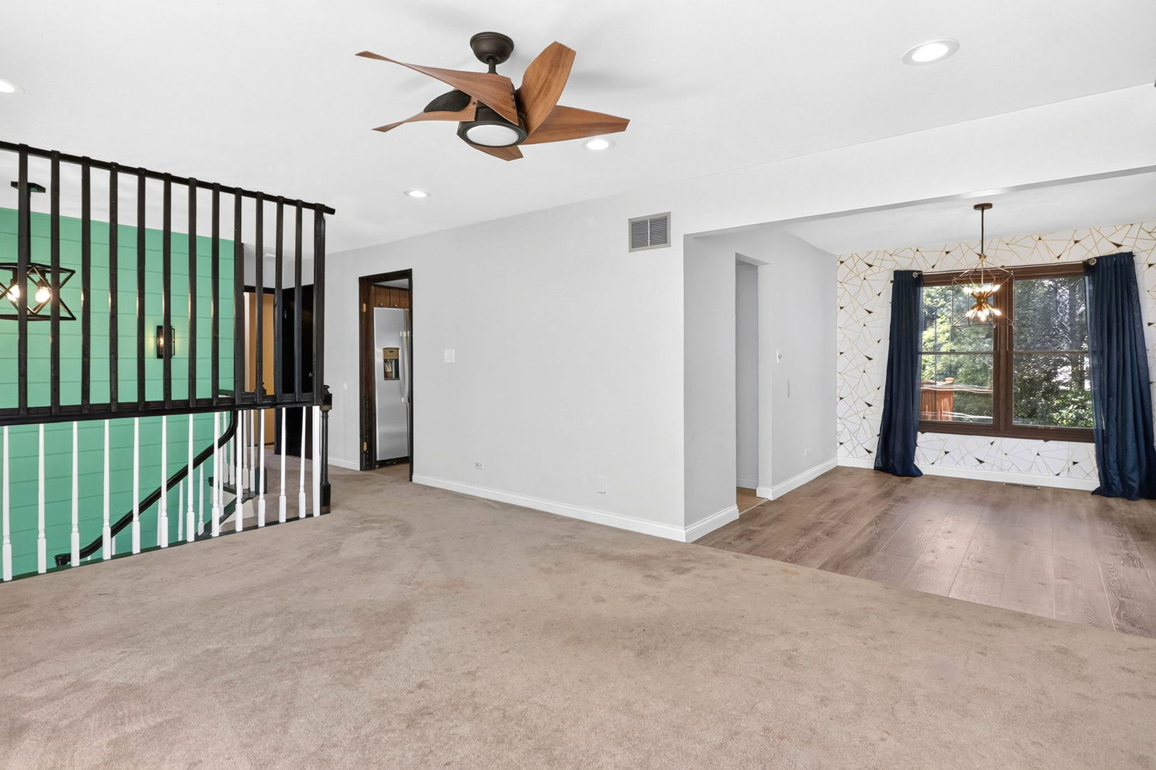215 Edgebrook Drive