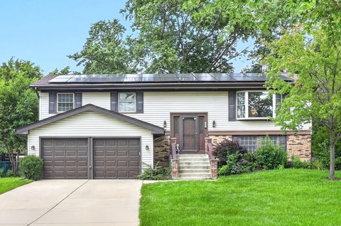 Photo of 215 Edgebrook Drive, Bloomingdale, IL 60108 (MLS # 12742307)
