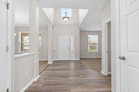 Tiny photo for 304 CLARIDGE Circle, Bolingbrook, IL 60440 (MLS # 12431874)