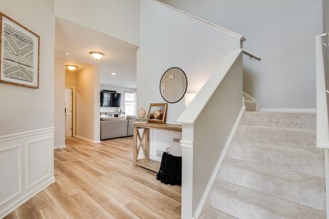 Tiny photo for 3545 AYRES Drive, Aurora, IL 60506 (MLS # 12598210)