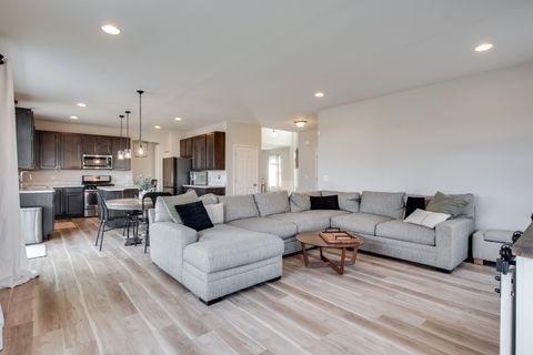 Tiny photo for 3545 AYRES Drive, Aurora, IL 60506 (MLS # 12598210)