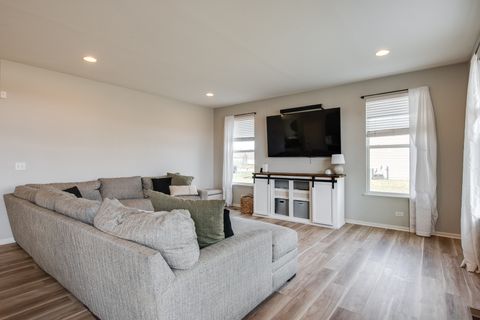 Tiny photo for 3545 AYRES Drive, Aurora, IL 60506 (MLS # 12598210)