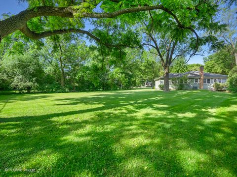 Tiny photo for 241 Coe Road, Clarendon Hills, IL 60514 (MLS # 12565425)