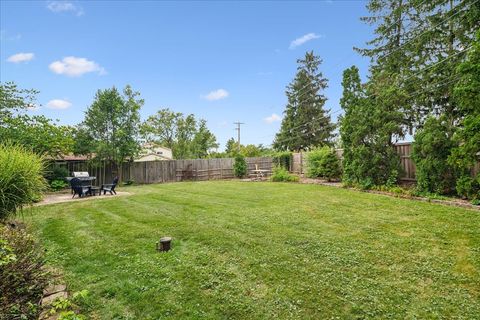 A home in Glen Ellyn