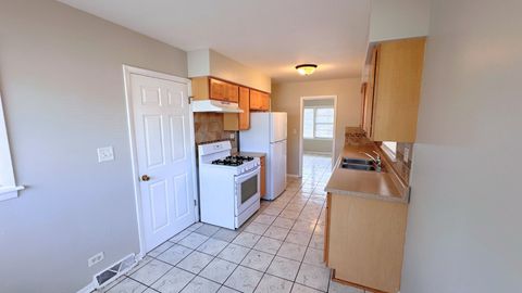 Tiny photo for 944 E 163rd Place, South Holland, IL 60473 (MLS # 12491506)