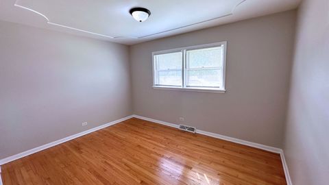 Tiny photo for 944 E 163rd Place, South Holland, IL 60473 (MLS # 12491506)