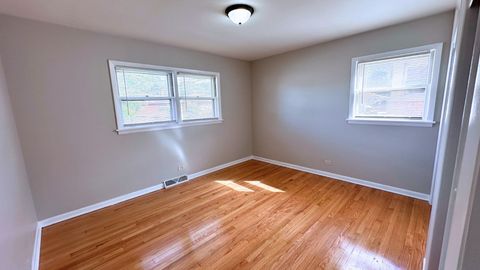 Tiny photo for 944 E 163rd Place, South Holland, IL 60473 (MLS # 12491506)