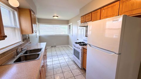 Tiny photo for 944 E 163rd Place, South Holland, IL 60473 (MLS # 12491506)