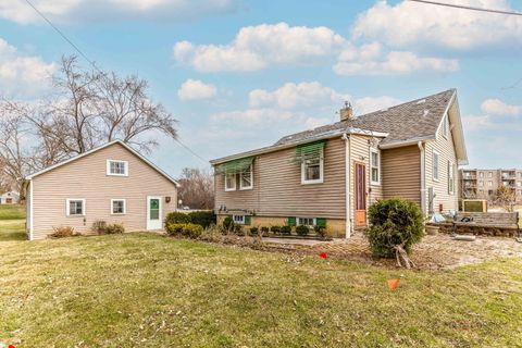 Tiny photo for 580 N Quentin Road, Palatine, IL 60067 (MLS # 12604050)