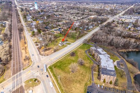 Tiny photo for 580 N Quentin Road, Palatine, IL 60067 (MLS # 12604050)