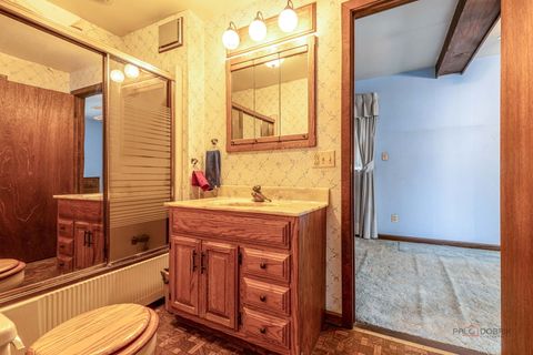 Tiny photo for 580 N Quentin Road, Palatine, IL 60067 (MLS # 12604050)