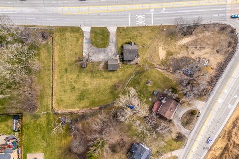 Tiny photo for 580 N Quentin Road, Palatine, IL 60067 (MLS # 12604050)