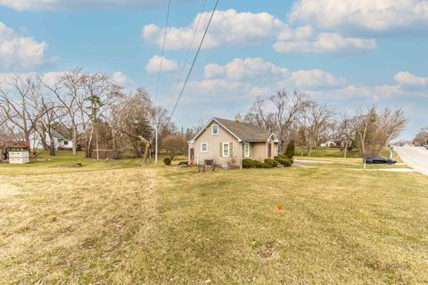 Tiny photo for 580 N Quentin Road, Palatine, IL 60067 (MLS # 12604050)