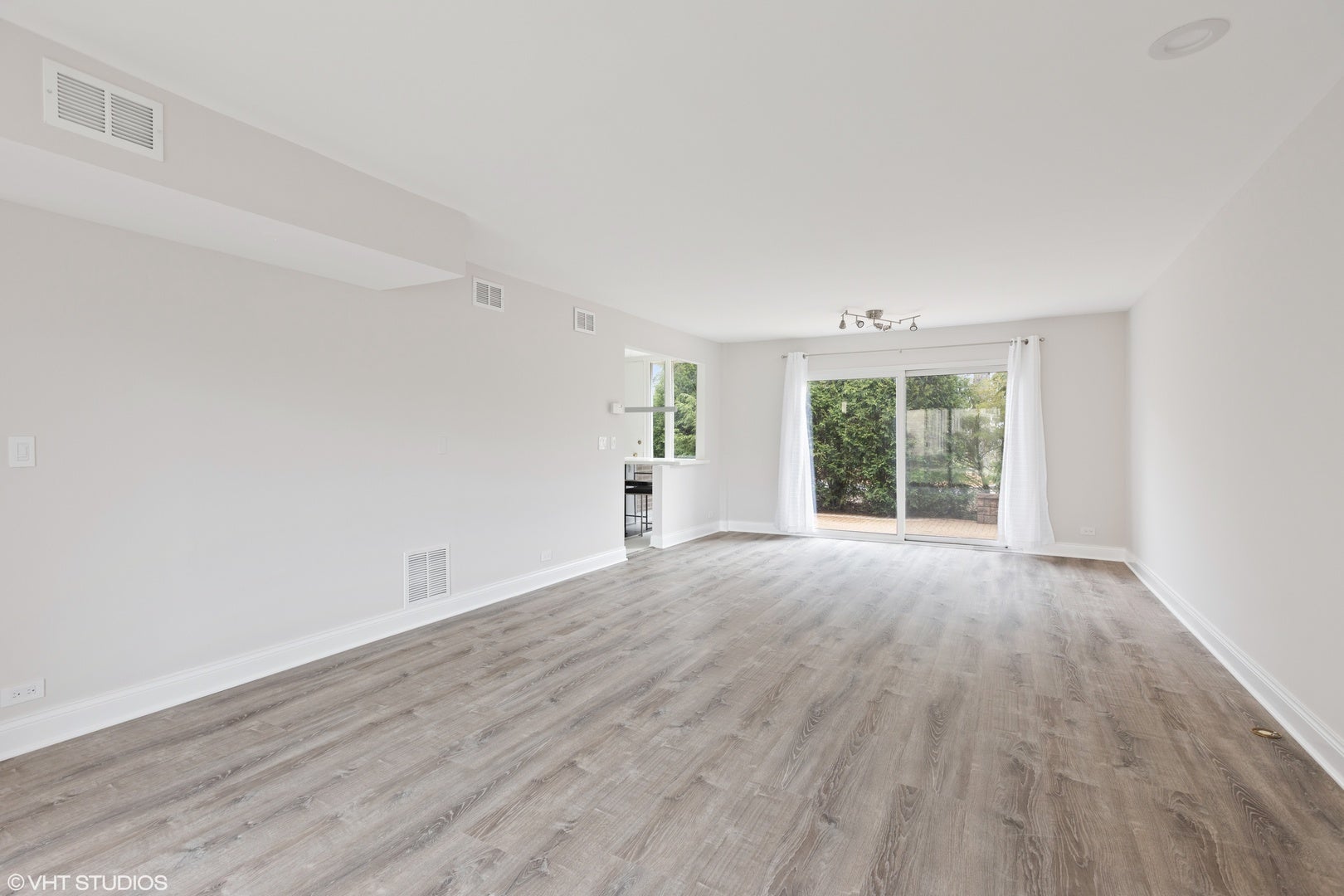 158 Green Bay Road
