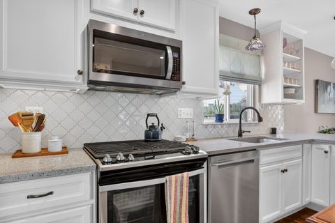 Tiny photo for 231 Lenox Court, Grayslake, IL 60030 (MLS # 12614857)