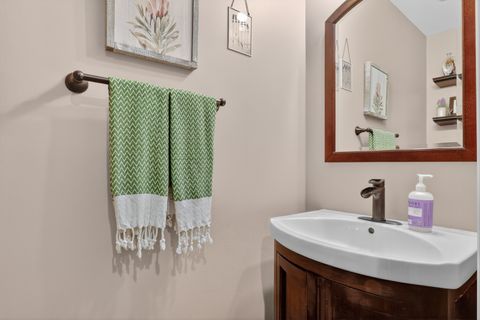 Tiny photo for 231 Lenox Court, Grayslake, IL 60030 (MLS # 12614857)