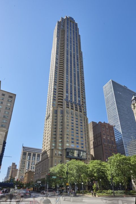 800 N MICHIGAN Avenue 3203 Chicago IL 60611