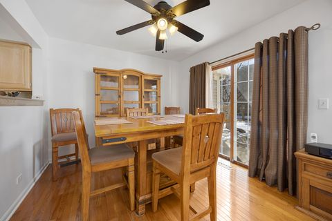 Tiny photo for 733 Clover Hill Court, Elk Grove Village, IL 60007 (MLS # 12586133)