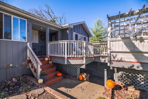 A home in Oakwood Hills