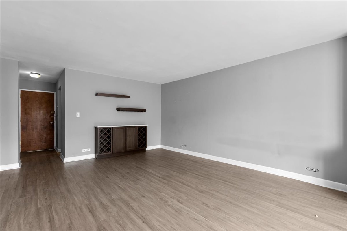 5601 N Sheridan Road 20D