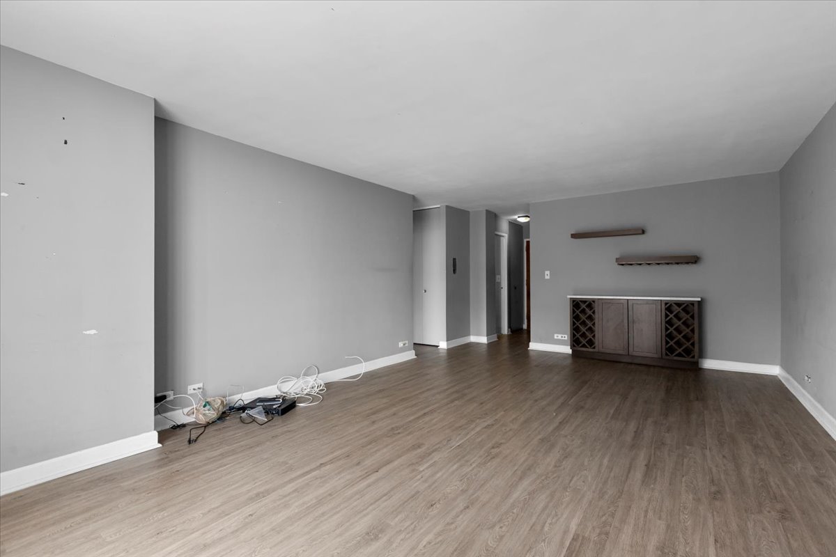 5601 N Sheridan Road 20D