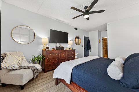 Tiny photo for 500 E Saint Charles Road #302, Lombard, IL 60148 (MLS # 12562798)