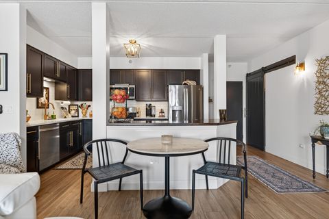 Tiny photo for 500 E Saint Charles Road #302, Lombard, IL 60148 (MLS # 12562798)