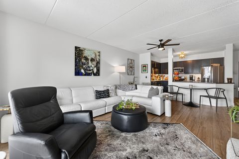 Tiny photo for 500 E Saint Charles Road #302, Lombard, IL 60148 (MLS # 12562798)