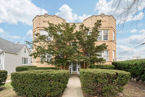 3615 N Sawyer Avenue 2 Chicago IL 60618