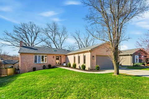 Photo of 9101 Windsor Drive, Palos Hills, IL 60465 (MLS # 12603136)