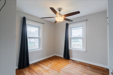 Tiny photo for 8 Felton Place, Bloomington, IL 61701 (MLS # 12606755)