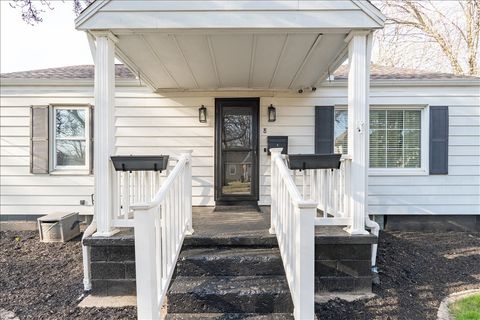 Tiny photo for 8 Felton Place, Bloomington, IL 61701 (MLS # 12606755)