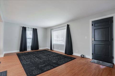 Tiny photo for 8 Felton Place, Bloomington, IL 61701 (MLS # 12606755)