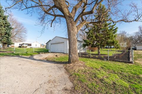 Tiny photo for 8 Felton Place, Bloomington, IL 61701 (MLS # 12606755)