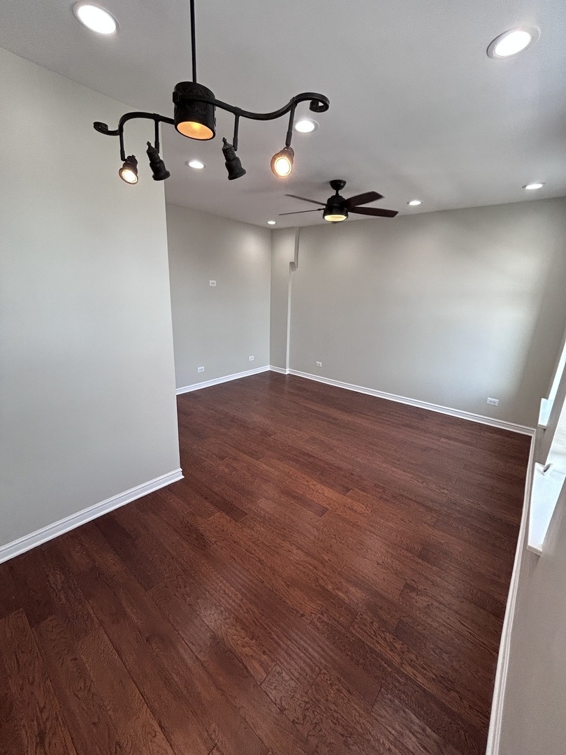 720 N Throop Street 3F