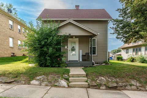 Photo of 1019 17th Street, Rockford, IL 61104 (MLS # 12755783)