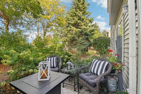 Tiny photo for 2223 ROCKEFELLER Drive, Geneva, IL 60134 (MLS # 12485247)