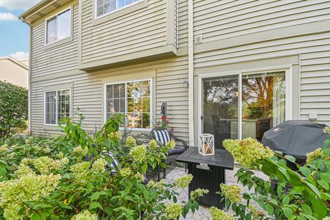 Tiny photo for 2223 ROCKEFELLER Drive, Geneva, IL 60134 (MLS # 12485247)