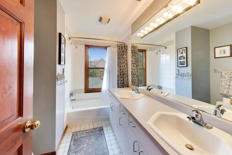Tiny photo for 124 Lockerbie Lane, Wilmette, IL 60091 (MLS # 12675160)