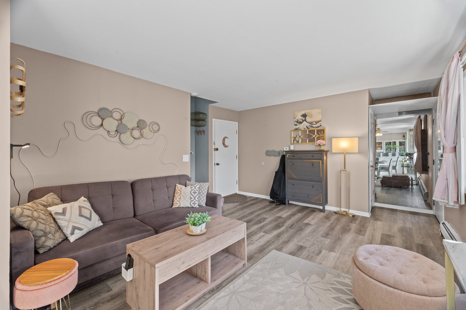 2404 Algonquin Road 11