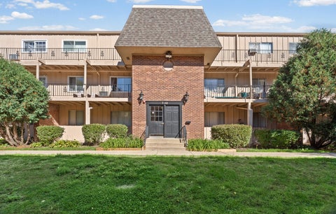 Photo of 2404 Algonquin Road #11, Rolling Meadows, IL 60008 (MLS # 12786058)