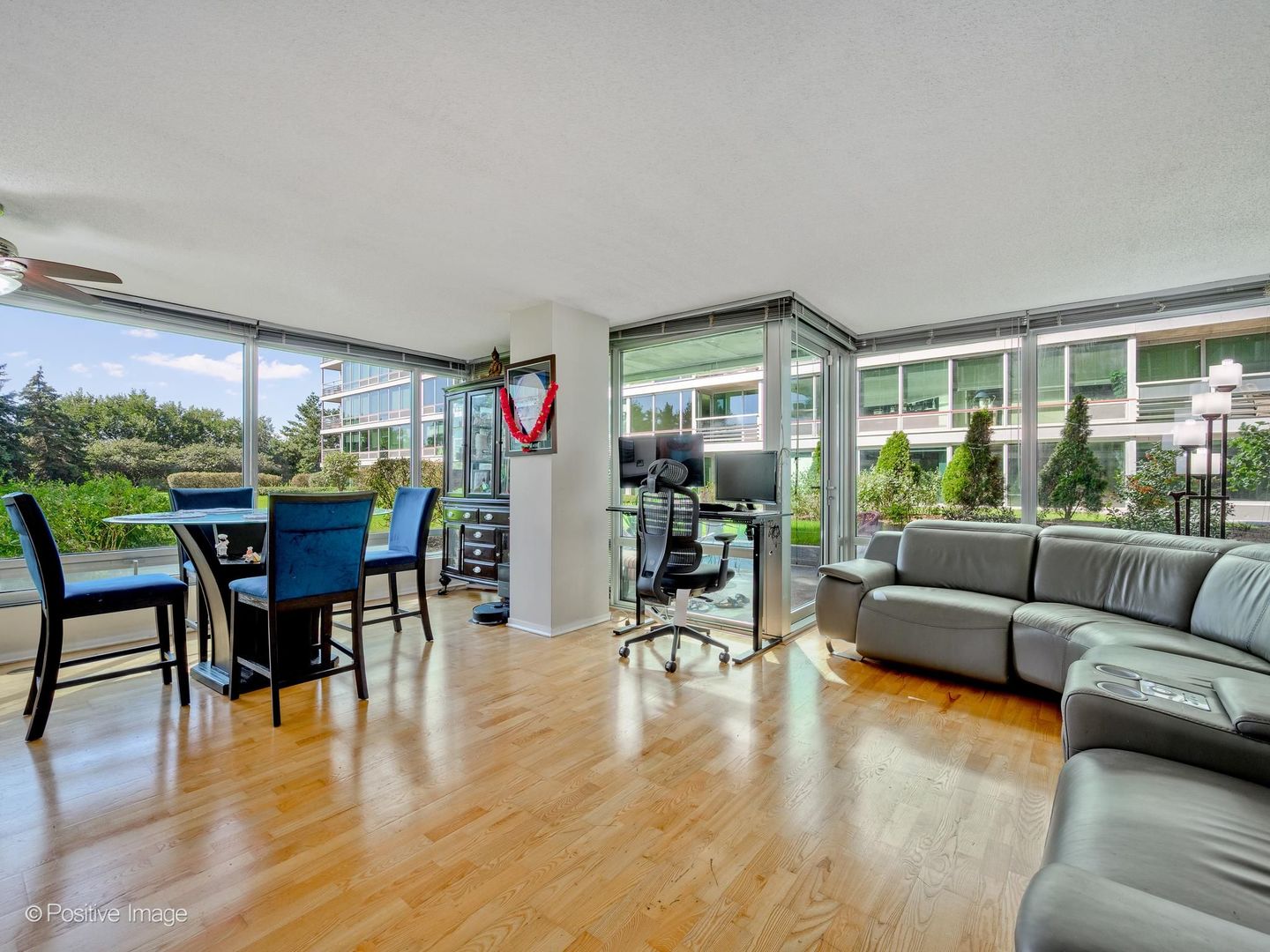 9715 WOODS Drive 402