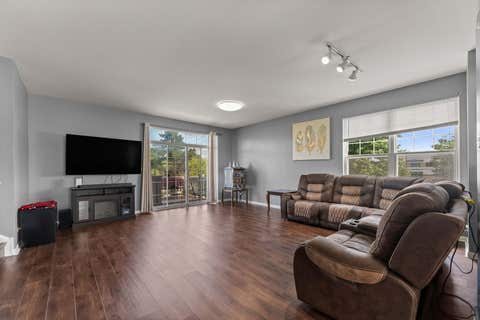 Tiny photo for 337 N Commerce Street, Aurora, IL 60504 (MLS # 12737860)