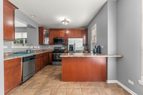 Tiny photo for 337 N Commerce Street, Aurora, IL 60504 (MLS # 12737860)