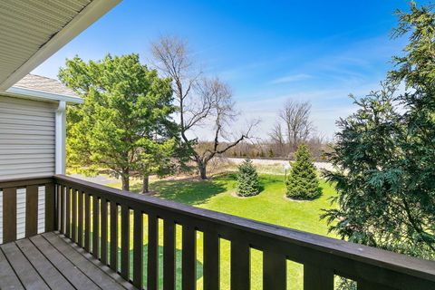 Tiny photo for 628 Mallard Court #B2, Bartlett, IL 60103 (MLS # 12615490)