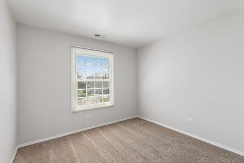 Tiny photo for 628 Mallard Court #B2, Bartlett, IL 60103 (MLS # 12615490)