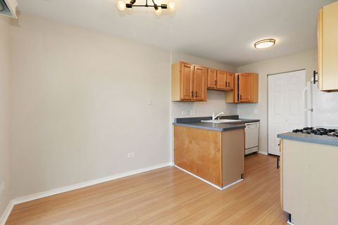 Tiny photo for 628 Mallard Court #B2, Bartlett, IL 60103 (MLS # 12615490)